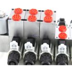 Hydraulic 10.5 GPM Electric Proportional 5 Spool Sectional Directional Valve 4